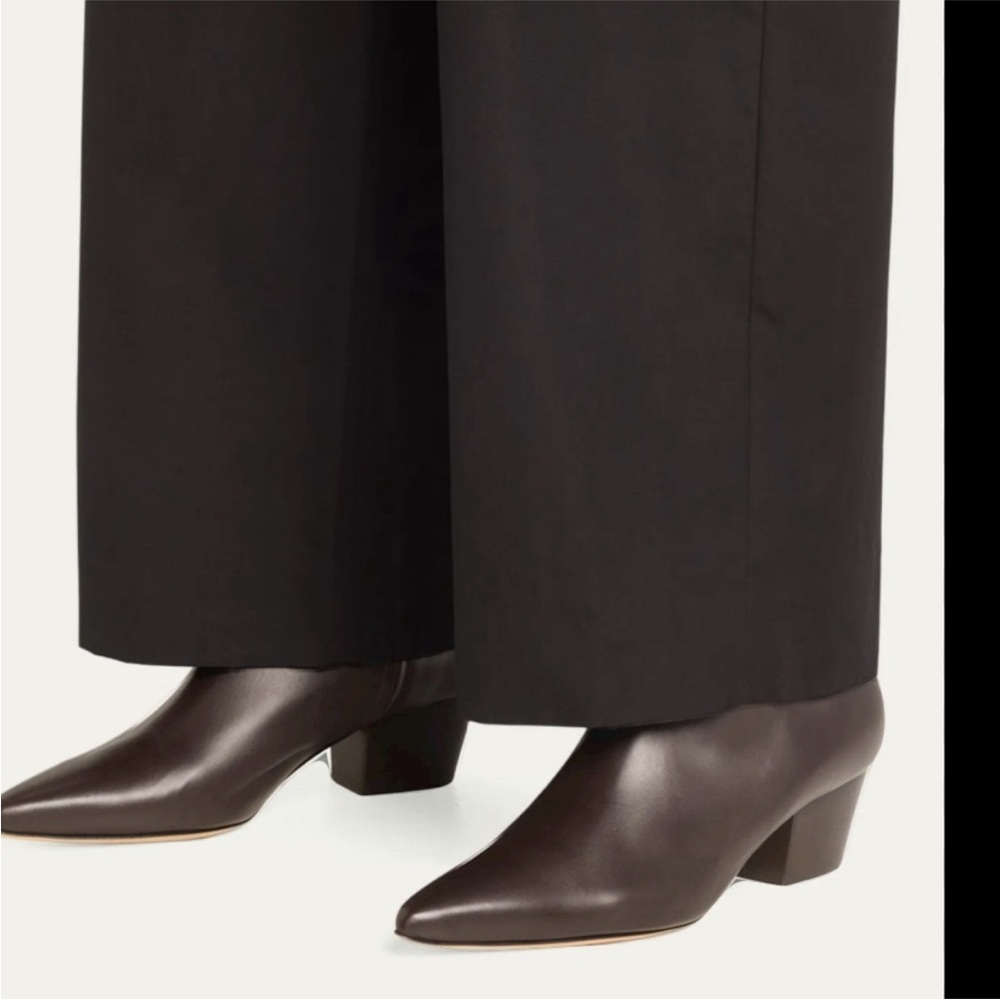 Manolo Blahnik Brown Agnetapla Leather Ankle Boots